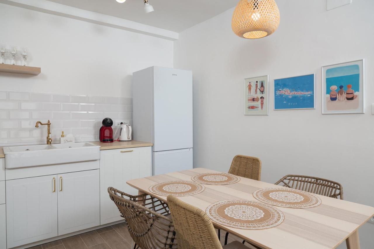 Sun And Sea Deluxe Apartments سبليت المظهر الخارجي الصورة