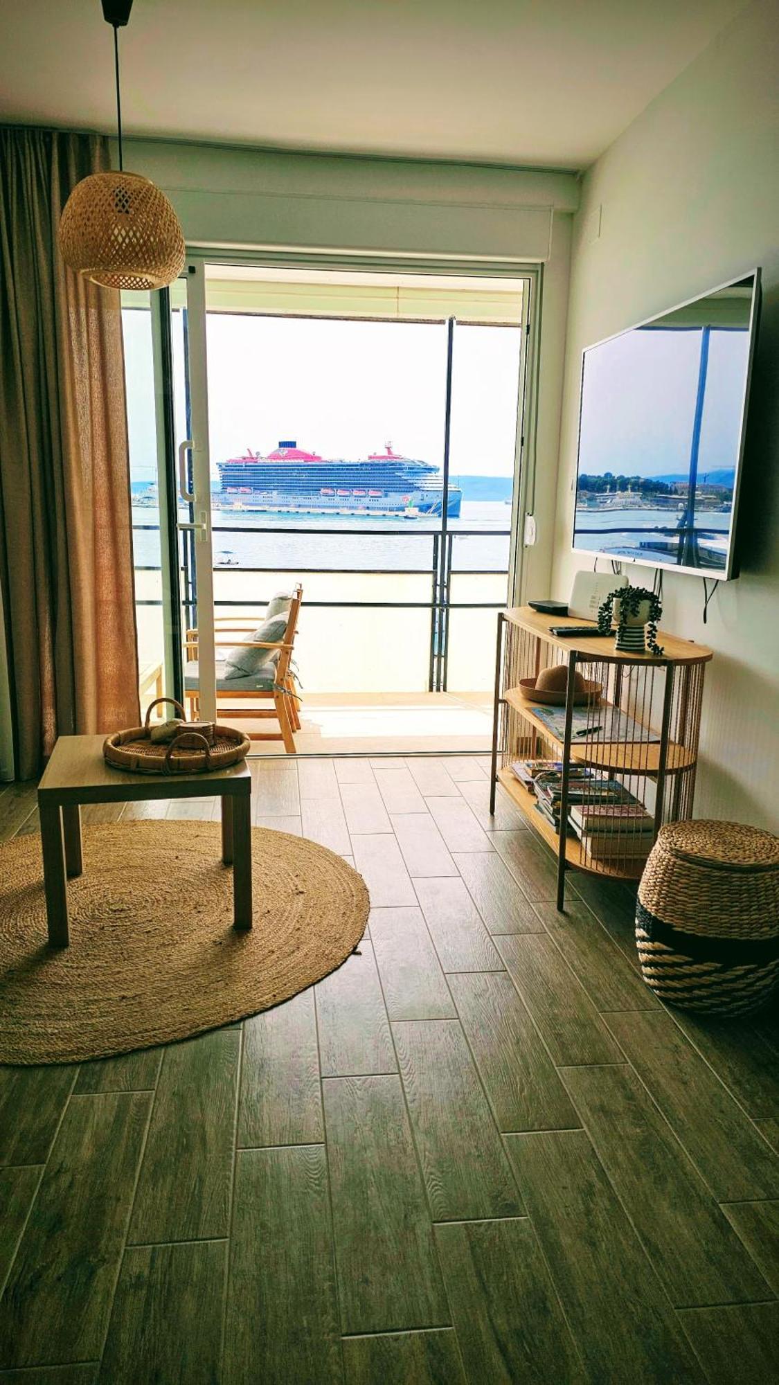 Sun And Sea Deluxe Apartments سبليت المظهر الخارجي الصورة